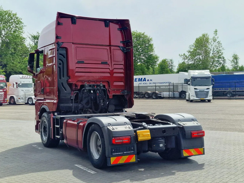 MAN TGX 18.510 4x2 - Retarder - Night clima - 2x tank - Navi - Full spoiler - وحدة جر: صورة 5 MAN TGX 18.510 4x2 - Retarder - Night clima - 2x tank - Navi - Full spoiler - وحدة جر: صورة 5