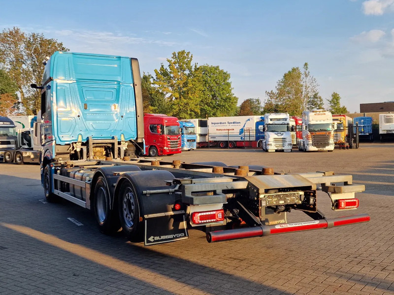 Mercedes-Benz Actros 2553 6x2 - BDF - Retarder - 4.90 WB - Loadlift - Full air - شاحنات الحاويات / جسم علوي قابل للتغيير شاحنة: صورة 5 Mercedes-Benz Actros 2553 6x2 - BDF - Retarder - 4.90 WB - Loadlift - Full air - شاحنات الحاويات / جسم علوي قابل للتغيير شاحنة: صورة 5