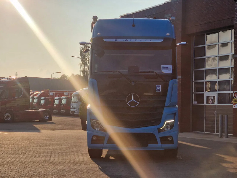 Mercedes-Benz Actros 2553 6x2 - BDF - Retarder - 4.90 WB - Loadlift - Full air - شاحنات الحاويات / جسم علوي قابل للتغيير شاحنة: صورة 2 Mercedes-Benz Actros 2553 6x2 - BDF - Retarder - 4.90 WB - Loadlift - Full air - شاحنات الحاويات / جسم علوي قابل للتغيير شاحنة: صورة 2