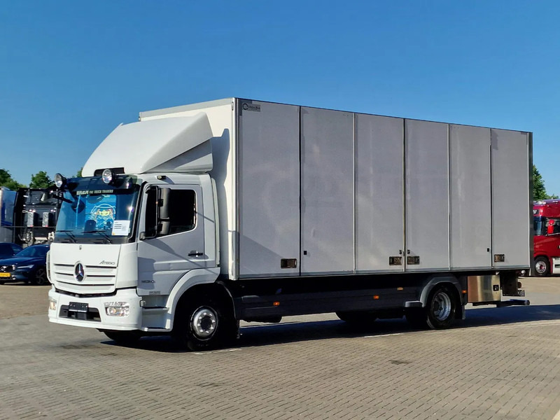 Mercedes-Benz Atego 1524 Box with sidedoors - Zepro loadlift - Full air - Euro 6 - Automatic - Camera system - شاحنة مقفلة: صورة 3 Mercedes-Benz Atego 1524 Box with sidedoors - Zepro loadlift - Full air - Euro 6 - Automatic - Camera system - شاحنة مقفلة: صورة 3