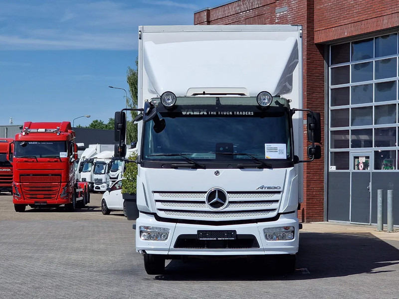 Mercedes-Benz Atego 1524 Box with sidedoors - Zepro loadlift - Full air - Euro 6 - Automatic - Camera system - شاحنة مقفلة: صورة 2 Mercedes-Benz Atego 1524 Box with sidedoors - Zepro loadlift - Full air - Euro 6 - Automatic - Camera system - شاحنة مقفلة: صورة 2