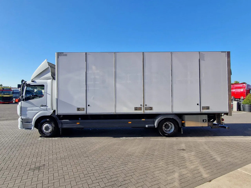 Mercedes-Benz Atego 1524 Box with sidedoors - Zepro loadlift - Full air - Euro 6 - Automatic - Camera system - شاحنة مقفلة: صورة 4 Mercedes-Benz Atego 1524 Box with sidedoors - Zepro loadlift - Full air - Euro 6 - Automatic - Camera system - شاحنة مقفلة: صورة 4