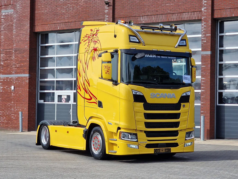 Scania 500S NGS Highline 4x2 - Only 38Tkm - Full spec - Retarder - Full air - Night clima - وحدة جر: صورة 1 Scania 500S NGS Highline 4x2 - Only 38Tkm - Full spec - Retarder - Full air - Night clima - وحدة جر: صورة 1
