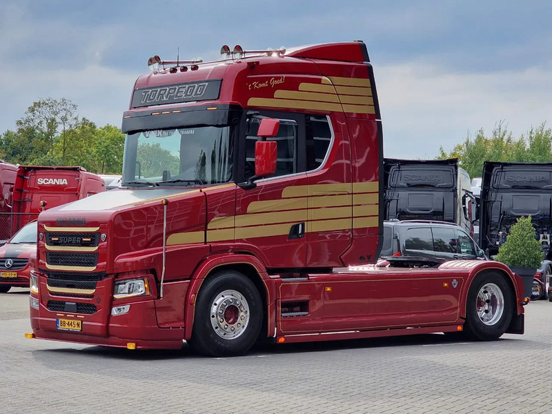 Scania 530ST V8 NGS Tuft R Torpedo - New - Full spec - BUFFL In- and Exterior - Show truck - وحدة جر: صورة 4 Scania 530ST V8 NGS Tuft R Torpedo - New - Full spec - BUFFL In- and Exterior - Show truck - وحدة جر: صورة 4