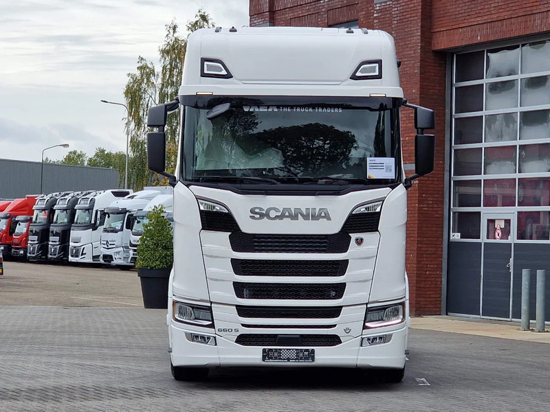 Scania 660S V8 NGS Highline 6x2/4 - New - Full spec - Retarder - Night clima - Leather - Led - Alcoa - وحدة جر: صورة 2 Scania 660S V8 NGS Highline 6x2/4 - New - Full spec - Retarder - Night clima - Leather - Led - Alcoa - وحدة جر: صورة 2