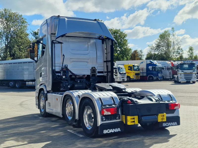 Scania 660S V8 NGS Highline 6x2/4 - New - Full spec - Retarder - Night clima - Led - Leather - Navi - وحدة جر: صورة 5 Scania 660S V8 NGS Highline 6x2/4 - New - Full spec - Retarder - Night clima - Led - Leather - Navi - وحدة جر: صورة 5