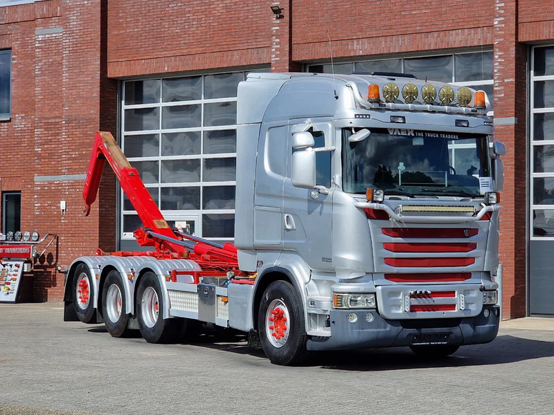 Scania R490 8x4*4 - HIAB XR24SL58 24T hooklift - Euro 6 - Full air - Steering axle - شاحنة ذات خطاف: صورة 2 Scania R490 8x4*4 - HIAB XR24SL58 24T hooklift - Euro 6 - Full air - Steering axle - شاحنة ذات خطاف: صورة 2