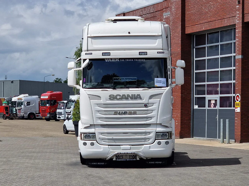 Scania R490 Topline 6x2/4 - Retarder - Night clima - Leather - Full air - Alloy wheels - وحدة جر: صورة 2 Scania R490 Topline 6x2/4 - Retarder - Night clima - Leather - Full air - Alloy wheels - وحدة جر: صورة 2