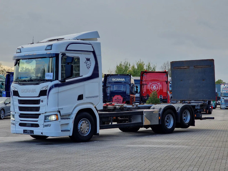 Scania R500 NGS 6x2 - Chassis - 4.95 WB - Loadlift - Retarder - Full air - Navi - Led - شاحنة هيكل كابينة: صورة 5 Scania R500 NGS 6x2 - Chassis - 4.95 WB - Loadlift - Retarder - Full air - Navi - Led - شاحنة هيكل كابينة: صورة 5