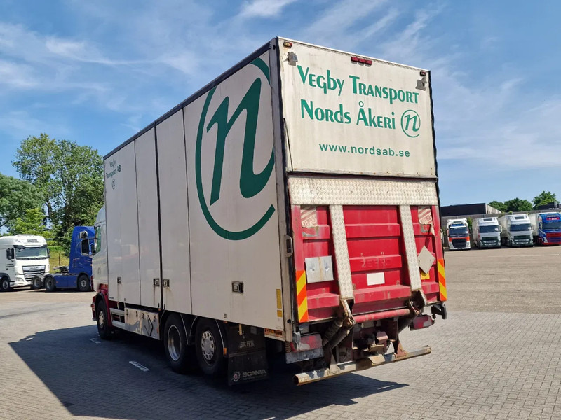 Scania R500 V8 Highline 6x2*4 - Box with side doors - Loadlift - Manual gearbox with retarder - Full air - Steering axle - شاحنة مقفلة: صورة 5 Scania R500 V8 Highline 6x2*4 - Box with side doors - Loadlift - Manual gearbox with retarder - Full air - Steering axle - شاحنة مقفلة: صورة 5