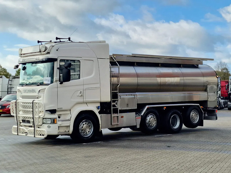 Scania R520 V8 8x2*4 - Tank - 19.000L - 4 compartments - Pump and counter - Retarder - شاحنة صهريج: صورة 3 Scania R520 V8 8x2*4 - Tank - 19.000L - 4 compartments - Pump and counter - Retarder - شاحنة صهريج: صورة 3