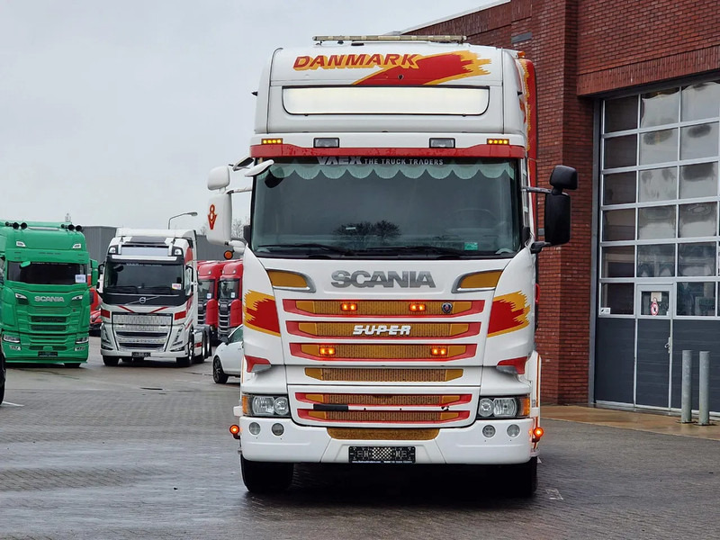Scania R520 V8 Topline 6x2/4 - Full air - Steering - Euro 6 - Opti Cruise - - وحدة جر: صورة 2 Scania R520 V8 Topline 6x2/4 - Full air - Steering - Euro 6 - Opti Cruise - - وحدة جر: صورة 2
