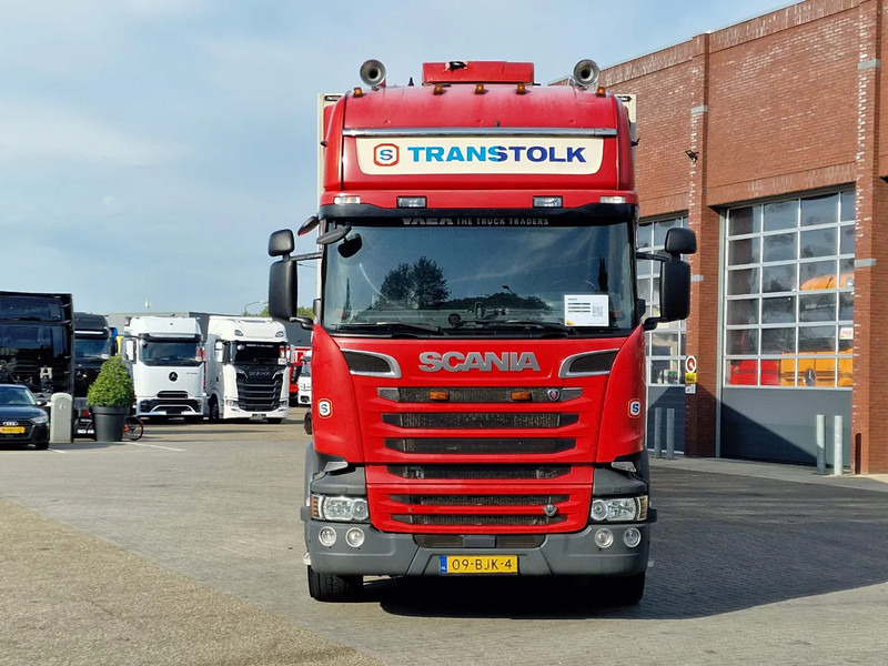 Scania R580 Topline 6x2*4 Frigo + Burg trailer - Retarder - Steering axle - Night clima - شاحنة الفريزر: صورة 2 Scania R580 Topline 6x2*4 Frigo + Burg trailer - Retarder - Steering axle - Night clima - شاحنة الفريزر: صورة 2