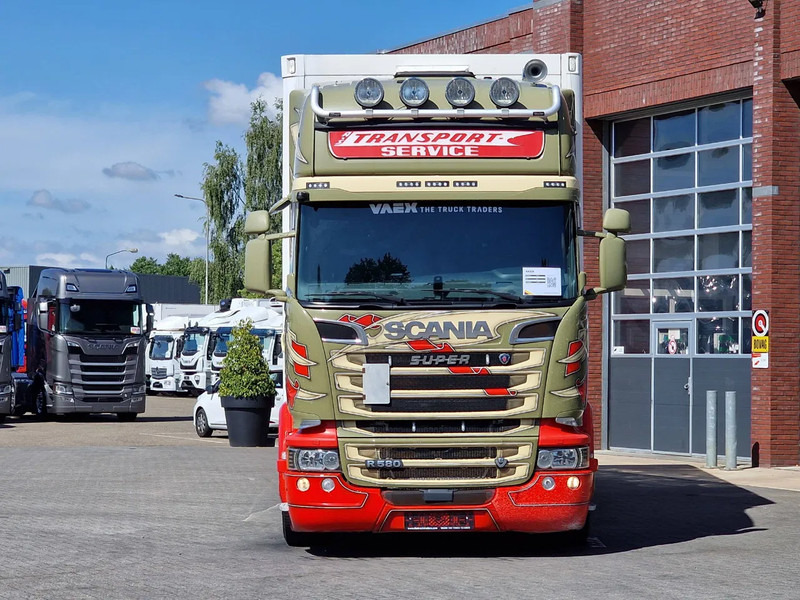 Scania R580 V8 Topline 6x2 - Box with sidedoors - Retarder - Full air - 4.55WB - شاحنة مقفلة: صورة 2 Scania R580 V8 Topline 6x2 - Box with sidedoors - Retarder - Full air - 4.55WB - شاحنة مقفلة: صورة 2