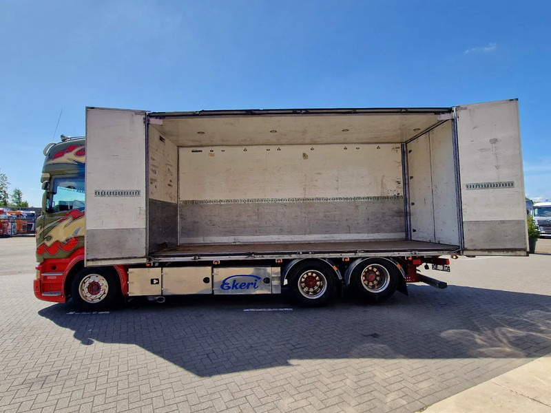 Scania R580 V8 Topline 6x2 - Box with sidedoors - Retarder - Full air - 4.55WB - شاحنة مقفلة: صورة 5 Scania R580 V8 Topline 6x2 - Box with sidedoors - Retarder - Full air - 4.55WB - شاحنة مقفلة: صورة 5