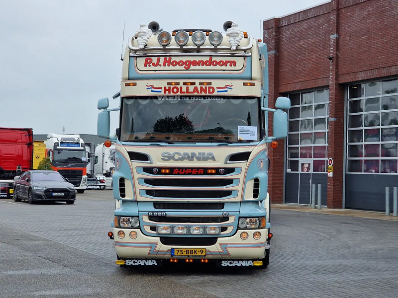 Scania R620 Topline 8x4 - Retarder - Full air - Custom interior - Show truck - HUB reduction - شاحنة هيكل كابينة: صورة 2 Scania R620 Topline 8x4 - Retarder - Full air - Custom interior - Show truck - HUB reduction - شاحنة هيكل كابينة: صورة 2