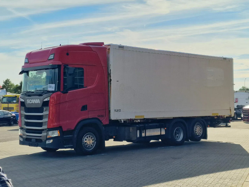 Scania S500 NGS Highline 6x2 - BDF - Full air - Loadlift - Box - Navi - Retarder - شاحنات الحاويات / جسم علوي قابل للتغيير شاحنة: صورة 3 Scania S500 NGS Highline 6x2 - BDF - Full air - Loadlift - Box - Navi - Retarder - شاحنات الحاويات / جسم علوي قابل للتغيير شاحنة: صورة 3