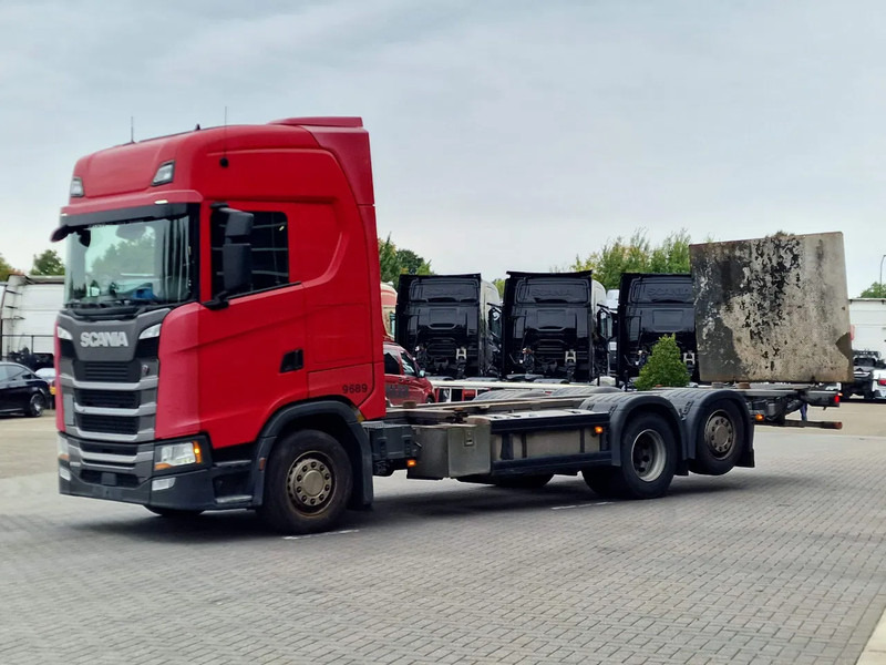 Scania S500 NGS Highline 6x2 - BDF - Full air - Loadlift - Navi - Retarder - شاحنات الحاويات / جسم علوي قابل للتغيير شاحنة: صورة 3 Scania S500 NGS Highline 6x2 - BDF - Full air - Loadlift - Navi - Retarder - شاحنات الحاويات / جسم علوي قابل للتغيير شاحنة: صورة 3