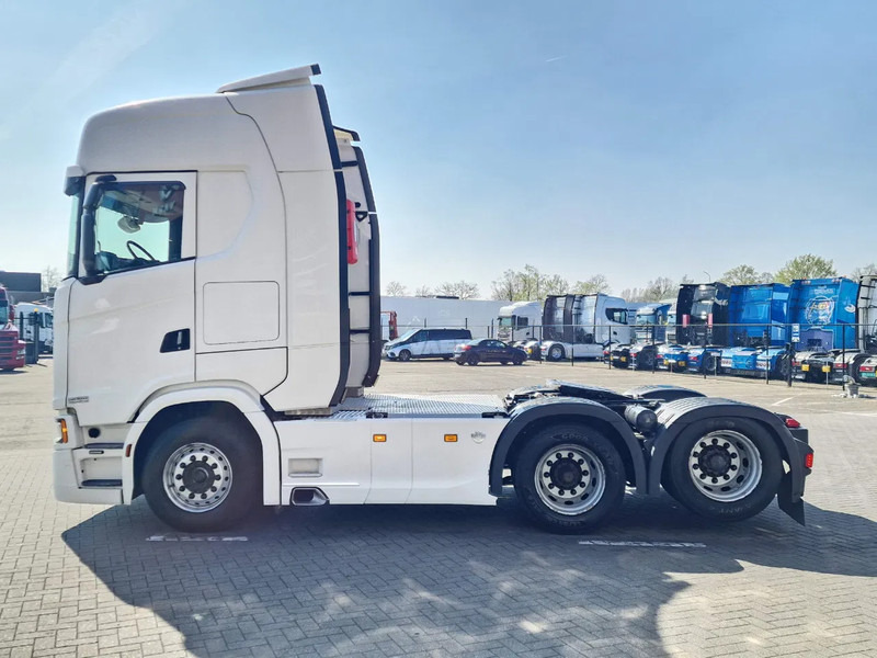 Scania S580 V8 NGS Highline 6x2 - Retarder - Full air - 3.15 WB - Navi - Led - وحدة جر: صورة 4 Scania S580 V8 NGS Highline 6x2 - Retarder - Full air - 3.15 WB - Navi - Led - وحدة جر: صورة 4