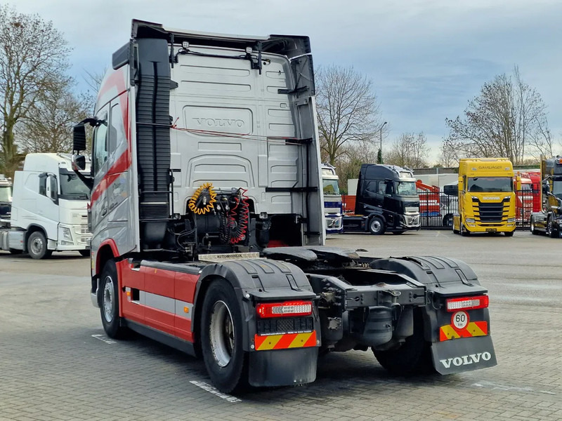 Volvo FH 13.460 Globetrotter 4x2 - PTO/Hydraulic - 2x tank - Steel/Air - وحدة جر: صورة 5 Volvo FH 13.460 Globetrotter 4x2 - PTO/Hydraulic - 2x tank - Steel/Air - وحدة جر: صورة 5