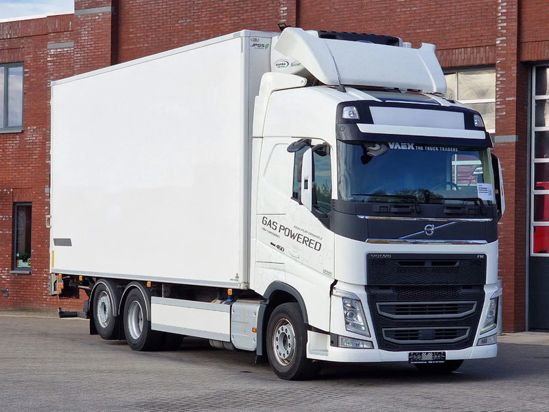 Volvo FH 13.460 Globetrotter 6x2 - Carrier Frigo Supra 850 Nordic - Loadlift - Full air - LNG - شاحنة صندوق متساوي: صورة 1 Volvo FH 13.460 Globetrotter 6x2 - Carrier Frigo Supra 850 Nordic - Loadlift - Full air - LNG - شاحنة صندوق متساوي: صورة 1