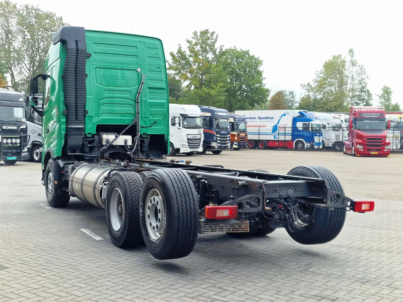 Volvo FH 13.460 Globetrotter 6x2 - Chassis - 4.60 WB - HUB Reduction - LNG - شاحنة هيكل كابينة: صورة 5 Volvo FH 13.460 Globetrotter 6x2 - Chassis - 4.60 WB - HUB Reduction - LNG - شاحنة هيكل كابينة: صورة 5