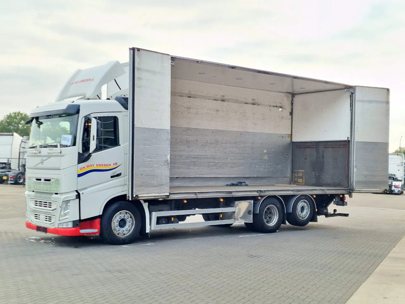 Volvo FH 13.460 lowroof 6x2 - Box with Sidedoors - 480 WB - Full air - شاحنة مقفلة: صورة 4 Volvo FH 13.460 lowroof 6x2 - Box with Sidedoors - 480 WB - Full air - شاحنة مقفلة: صورة 4