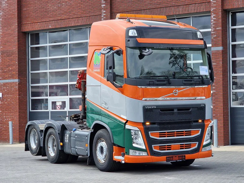 Volvo FH 13.500 6x4 - HMF 1153 K2 crane kran grua - Hydraulic - Lift axle - Euro 6 - وحدة جر: صورة 3 Volvo FH 13.500 6x4 - HMF 1153 K2 crane kran grua - Hydraulic - Lift axle - Euro 6 - وحدة جر: صورة 3