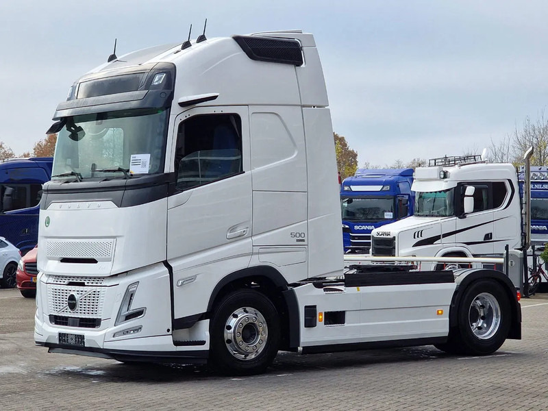 Volvo FH 13.500 Aero Globetrotter XL 4x2 - I Save - I parkcool - 2x tank - Mirror cams - وحدة جر: صورة 3 Volvo FH 13.500 Aero Globetrotter XL 4x2 - I Save - I parkcool - 2x tank - Mirror cams - وحدة جر: صورة 3