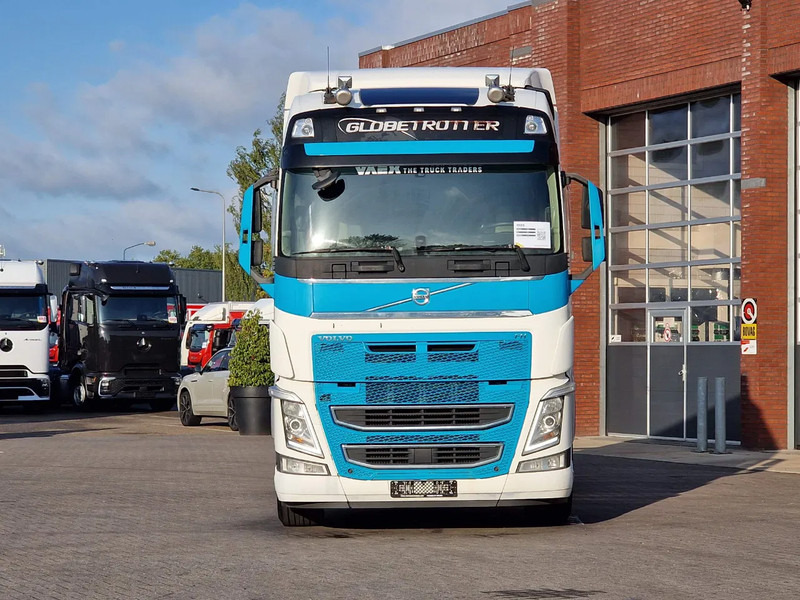 Volvo FH 13.540 Globetrotter 6x2 - BDF - 4.90 WB - Full air - VEB + - شاحنات الحاويات / جسم علوي قابل للتغيير شاحنة: صورة 2 Volvo FH 13.540 Globetrotter 6x2 - BDF - 4.90 WB - Full air - VEB + - شاحنات الحاويات / جسم علوي قابل للتغيير شاحنة: صورة 2