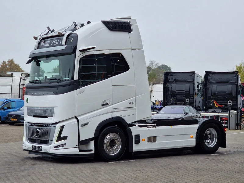 Volvo FH 16 780 Aero Globetrotter XL 4x2 - NEW - Full spec - Retarder - Full air - 2x tank - وحدة جر: صورة 3 Volvo FH 16 780 Aero Globetrotter XL 4x2 - NEW - Full spec - Retarder - Full air - 2x tank - وحدة جر: صورة 3