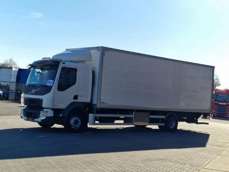 Volvo FL 250 4x2 Box truck, loading lift, 12T - شاحنة مقفلة: صورة 3 Volvo FL 250 4x2 Box truck, loading lift, 12T - شاحنة مقفلة: صورة 3