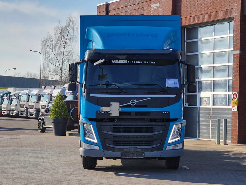 Volvo FM 410 4x2 - Box - Loadlift - Full air - Euro 6 - Box: 7.50 - شاحنة مقفلة: صورة 2 Volvo FM 410 4x2 - Box - Loadlift - Full air - Euro 6 - Box: 7.50 - شاحنة مقفلة: صورة 2