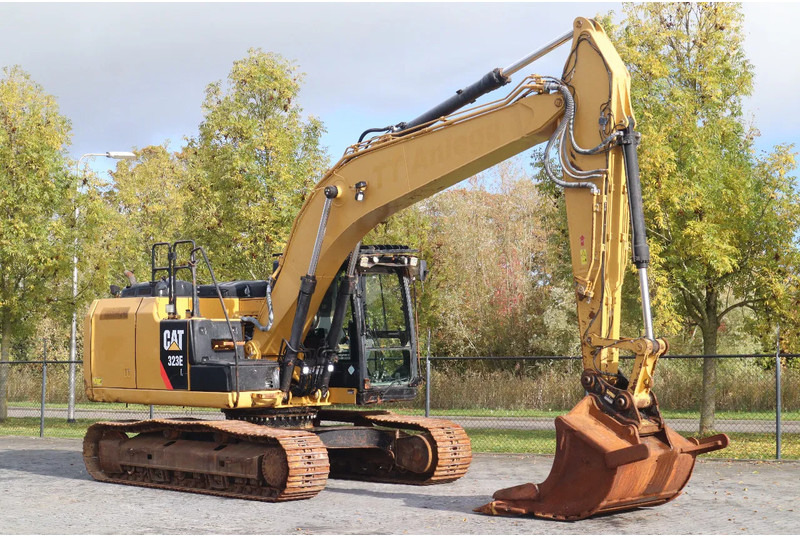 Caterpillar 323EL | 323 EL | BUCKET | QUICK COUPLER - حفار زحاف: صورة 5 Caterpillar 323EL | 323 EL | BUCKET | QUICK COUPLER - حفار زحاف: صورة 5