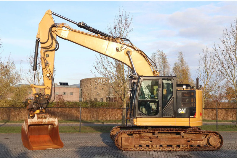 Caterpillar 325 F LCR | ROTOTILT | BUCKET | GPS PREPARED - حفار زحاف: صورة 1 Caterpillar 325 F LCR | ROTOTILT | BUCKET | GPS PREPARED - حفار زحاف: صورة 1