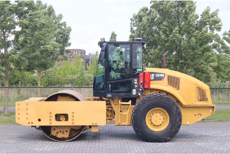 Caterpillar CS78B | TRIMBLE GPS | GOOD CONDITION - مدحلة: صورة 1 Caterpillar CS78B | TRIMBLE GPS | GOOD CONDITION - مدحلة: صورة 1