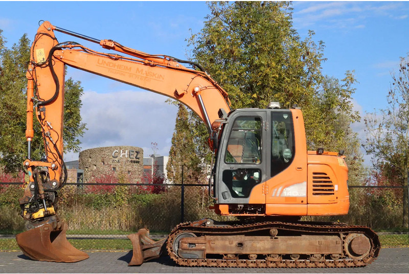 Doosan DX140LCR-3 | DX 140 LCR-3 | TILT ROTATOR | BUCKET | DOZERBLADE - حفار زحاف: صورة 1 Doosan DX140LCR-3 | DX 140 LCR-3 | TILT ROTATOR | BUCKET | DOZERBLADE - حفار زحاف: صورة 1