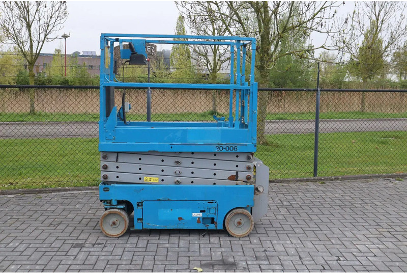 Genie GS-1932 | 7.8 METER | 227 KG - رافعة هيدروليكية مقصية: صورة 1 Genie GS-1932 | 7.8 METER | 227 KG - رافعة هيدروليكية مقصية: صورة 1