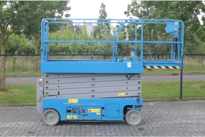 Genie GS-3246 | 12 METER | 318 KG - رافعة هيدروليكية مقصية: صورة 4 Genie GS-3246 | 12 METER | 318 KG - رافعة هيدروليكية مقصية: صورة 4