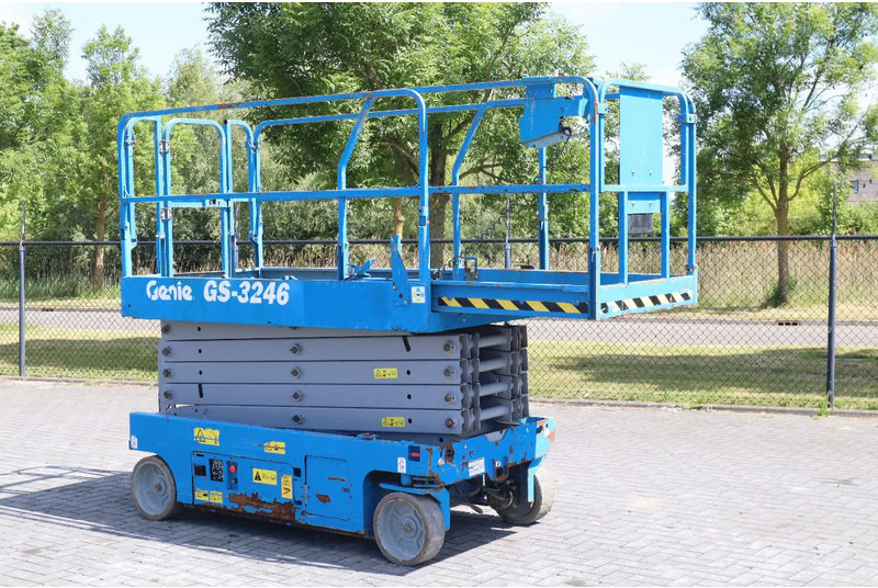 Genie GS-3246 | 12 METER | 318 KG - رافعة هيدروليكية مقصية: صورة 5 Genie GS-3246 | 12 METER | 318 KG - رافعة هيدروليكية مقصية: صورة 5