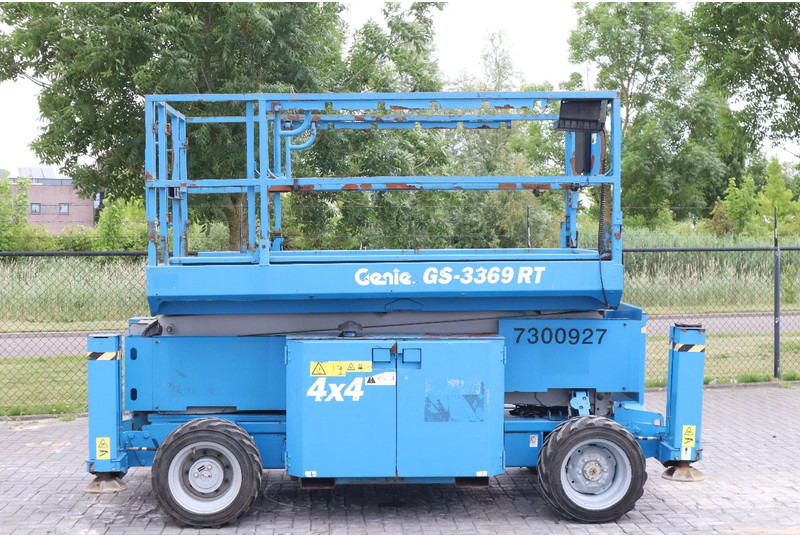 Genie GS-3369 RT | 12 METER | ROUGH TERRAIN - رافعة هيدروليكية مقصية: صورة 4 Genie GS-3369 RT | 12 METER | ROUGH TERRAIN - رافعة هيدروليكية مقصية: صورة 4