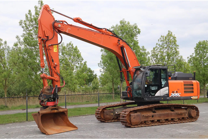 Hitachi ZX300 LC-6 | ROTOTILT | BUCKET | GPS - حفار زحاف: صورة 2 Hitachi ZX300 LC-6 | ROTOTILT | BUCKET | GPS - حفار زحاف: صورة 2