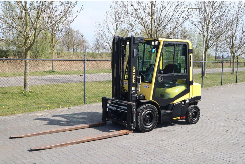 Hyster H2.5 A | BOOM SUSPENSION | SIDESHIFT | FORK EXTENTIONS | FORK POSITIONERS - رافعة شوكية ديزل: صورة 2 Hyster H2.5 A | BOOM SUSPENSION | SIDESHIFT | FORK EXTENTIONS | FORK POSITIONERS - رافعة شوكية ديزل: صورة 2