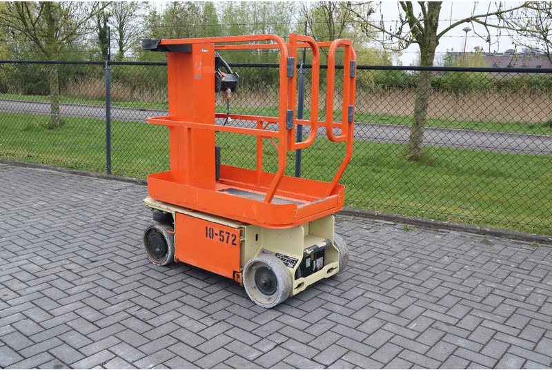 JLG 1230 ES | 5.6 METER | 230 KG - معدات الوصول: صورة 5 JLG 1230 ES | 5.6 METER | 230 KG - معدات الوصول: صورة 5