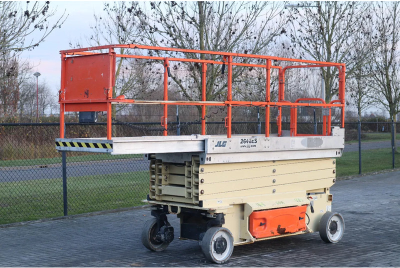 JLG 2646 ES | 10 METER | 450 KG - رافعة هيدروليكية مقصية: صورة 5 JLG 2646 ES | 10 METER | 450 KG - رافعة هيدروليكية مقصية: صورة 5