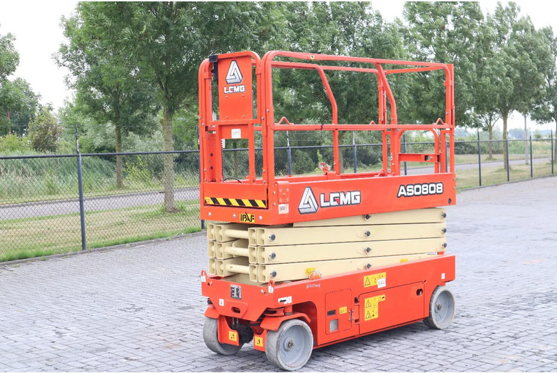 LGMG AS0808 | 10 METER | 230 KG | GS-2646 | 2646ES - رافعة هيدروليكية مقصية: صورة 3 LGMG AS0808 | 10 METER | 230 KG | GS-2646 | 2646ES - رافعة هيدروليكية مقصية: صورة 3
