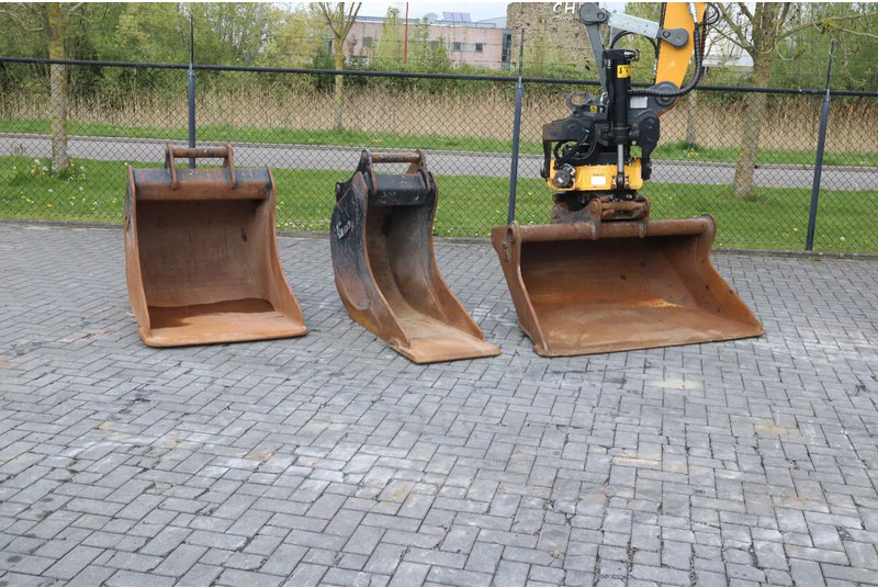حفار زحاف Liebherr R914 COMPACT S | ROTOTILT | 3X BUCKET | DOZERBLADE: صورة 11