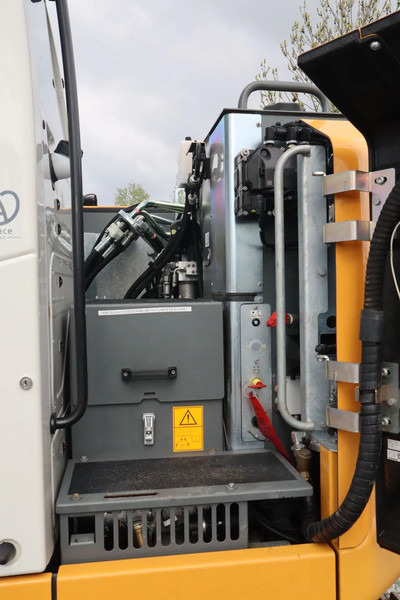 حفار زحاف Liebherr R914 COMPACT S | ROTOTILT | 3X BUCKET | DOZERBLADE: صورة 14