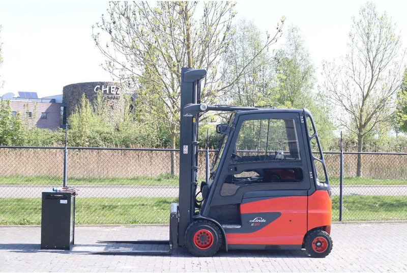 Linde E35 HL-01 | SIDESHIFT | POSITIONERS | LOW HOURS - رافعة شوكية كهربائية: صورة 1 Linde E35 HL-01 | SIDESHIFT | POSITIONERS | LOW HOURS - رافعة شوكية كهربائية: صورة 1