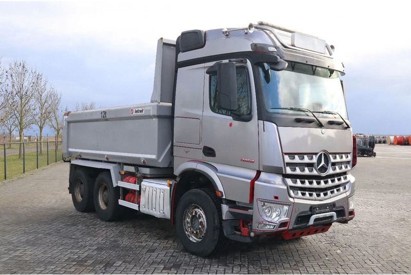 Mercedes-Benz Arocs 2658 2858 | 6X4 EURO 6 BIG AXLES | RETARDER | ENGINE PROBLEM - شاحنة قلاب: صورة 3 Mercedes-Benz Arocs 2658 2858 | 6X4 EURO 6 BIG AXLES | RETARDER | ENGINE PROBLEM - شاحنة قلاب: صورة 3